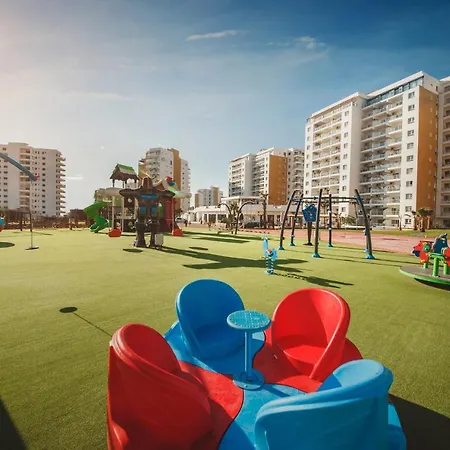 Luxury One Bedroom In Caesar & Spa, Long Beach Apartment Perivolia tou Trikomou